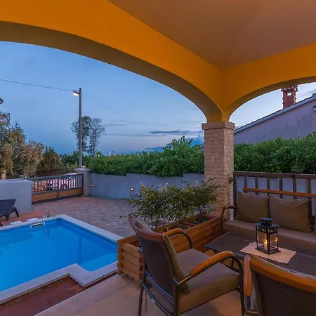 Mala Holiday home *