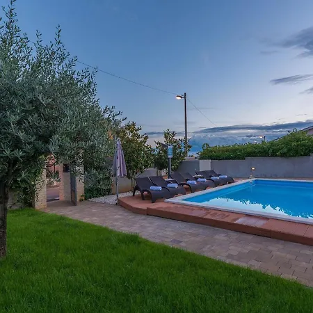 Ferienhaus Mala *