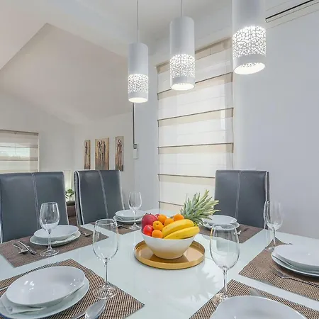 Mala Holiday home